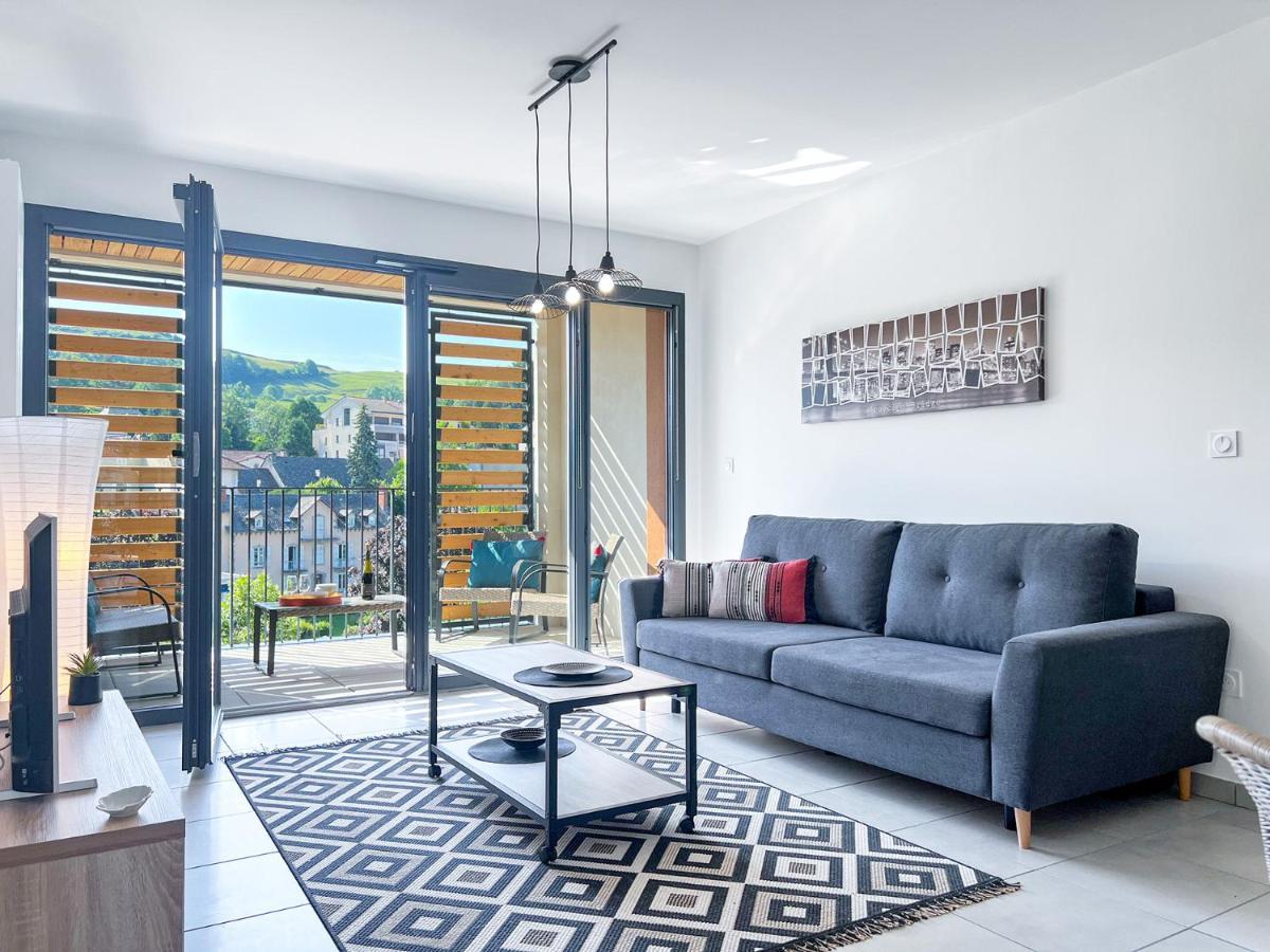 Appartement Le frère Charmes à Aurillac Extérieur photo